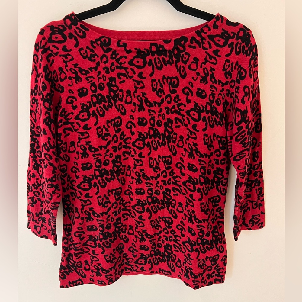 Animal print quarter sleeve sweater